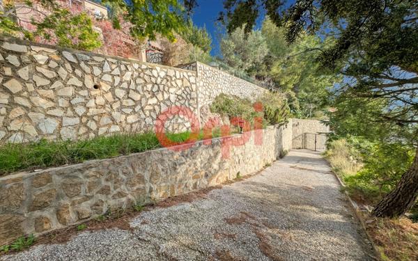 Maison à vendre    5 pièces • 147,75 m2 La Valette-du-Var