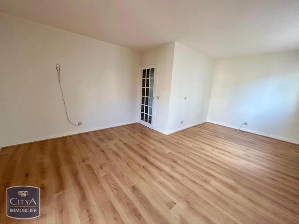 Appartement à louer 1 pièce 32.5m² Tours (37000)