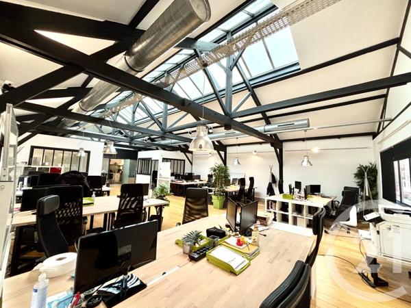 à vendre  241 m 2   ST MAUR DES FOSSES  - 94