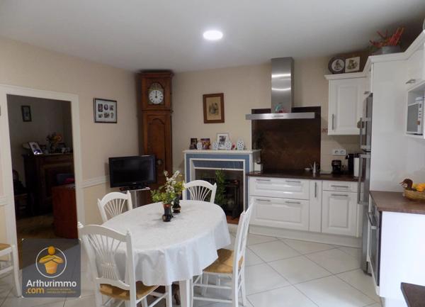 Vente Maison 7 pièces 212 m2 à Prin-Deyrançon