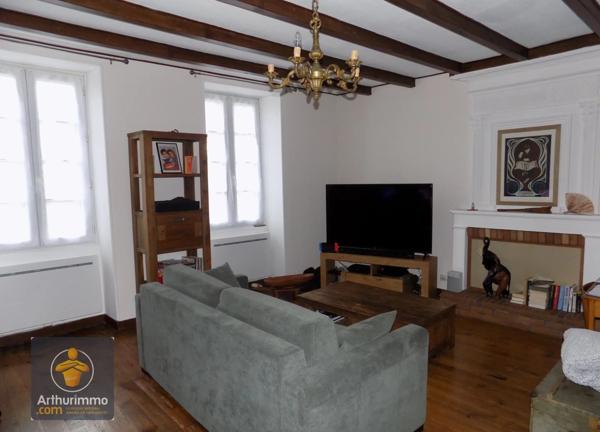 Vente Maison 7 pièces 212 m2 à Prin-Deyrançon