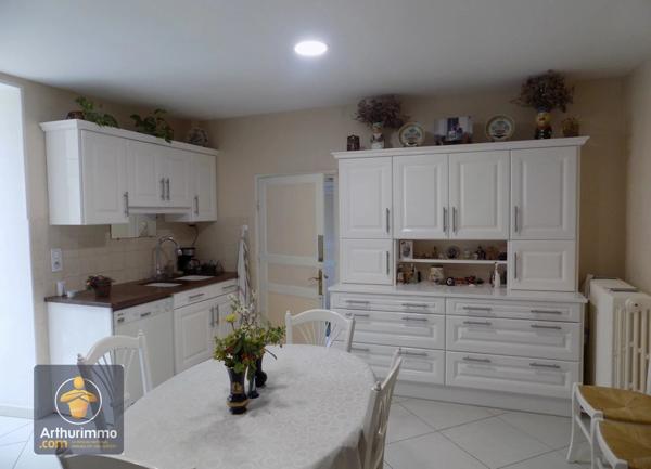 Vente Maison 7 pièces 212 m2 à Prin-Deyrançon