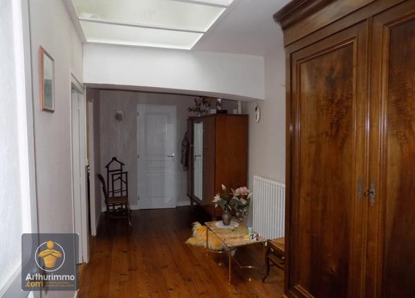 Vente Maison 7 pièces 212 m2 à Prin-Deyrançon