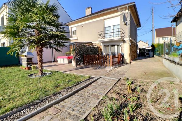 Maison à vendre  5 pièces - 107 m 2   LIVRY GARGAN  - 93
