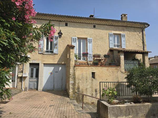 maison de village avec grand garage