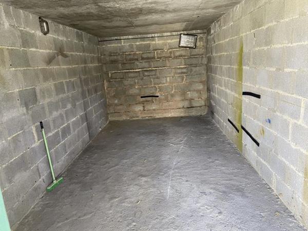 Location Parking - 271 CHEMIN DE BOURDILHAN Bagnols Sur Ceze 30200