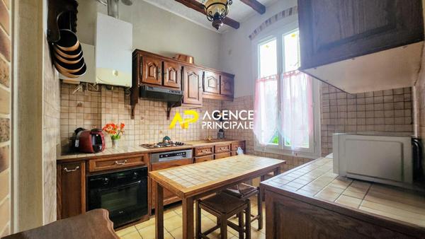 Maison divisée en 2 appartements en hyper centre ville d'ARGENTEUIL €371 000 ** - Référence 4455