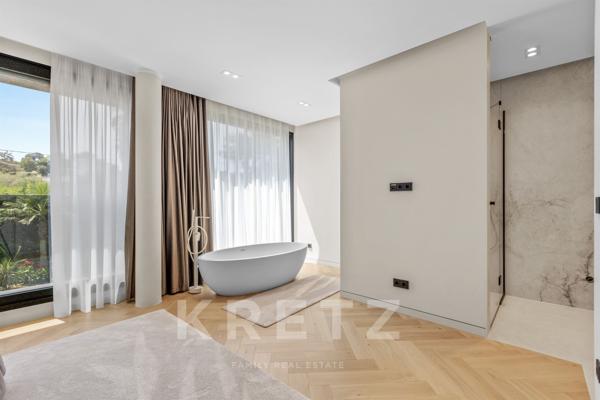 Villa Contemporaine Neuve avec Piscine – Domaine Privé