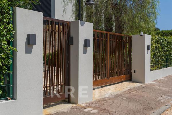 Villa Contemporaine Neuve avec Piscine – Domaine Privé