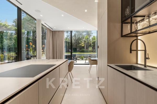 Villa Contemporaine Neuve avec Piscine – Domaine Privé