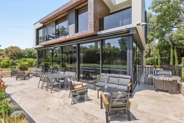 Villa Contemporaine Neuve avec Piscine – Domaine Privé