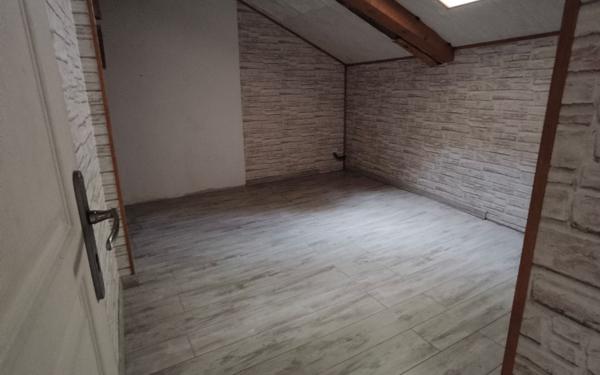 Immeuble à vendre    8 pièces • 124 m2 Nîmes