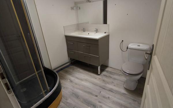 Immeuble à vendre    8 pièces • 124 m2 Nîmes