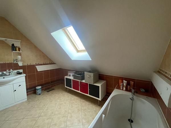 Au calme total avec vie de plain pied, entièrement restaurée