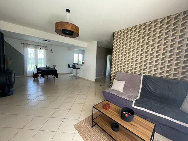 Au calme total avec vie de plain pied, entièrement restaurée