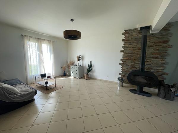 Au calme total avec vie de plain pied, entièrement restaurée