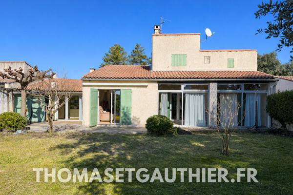 Sorgues (84700) Sorgues - Maison T6 sur une parcelle de 653 m2