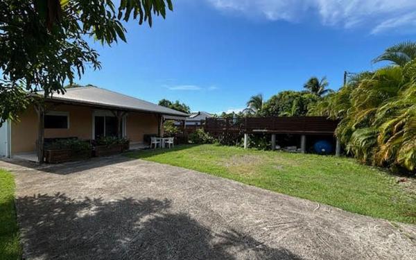 Maison à louer    3 pièces •  Saint-François