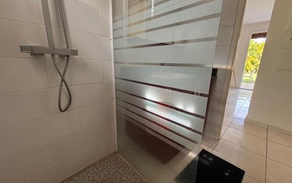 Maison à louer    3 pièces •  Saint-François