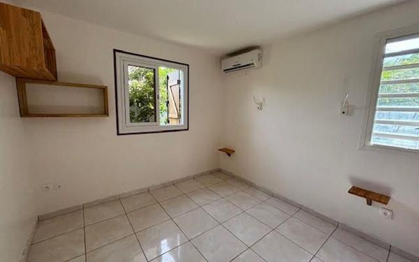 Maison à louer    3 pièces •  Saint-François