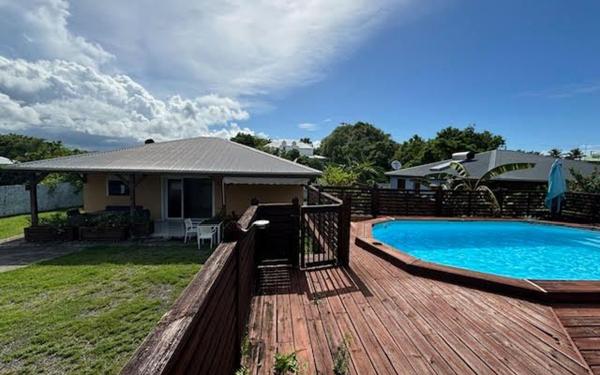 Maison à louer    3 pièces •  Saint-François