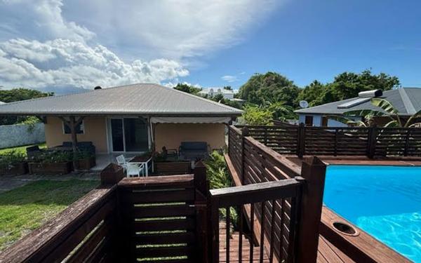 Maison à louer    3 pièces •  Saint-François