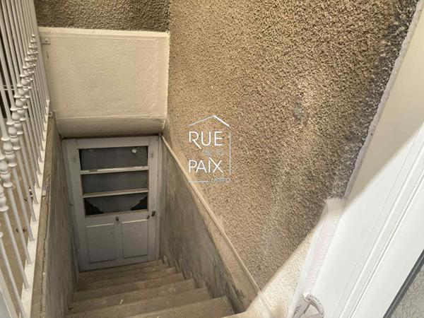 86100 CHATELLERAULT Découvrez cette charmante maison de ville située au coeur de Châtellerault