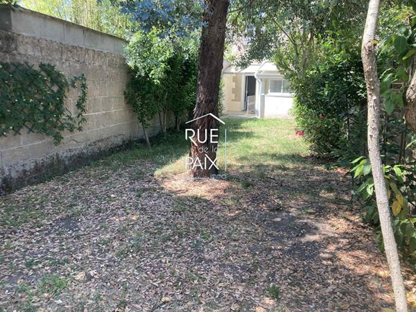 86100 CHATELLERAULT Découvrez cette charmante maison de ville située au coeur de Châtellerault