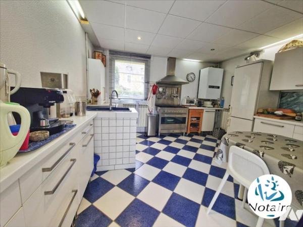 AISON DE 275 M² AVEC UN APPARTEMENT AU COEUR DE TREGUIER