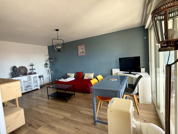 Secteur Eglise Russe/ Gambetta - T2 en dernier étage de 42 m2 + 16 m2 de terrasse