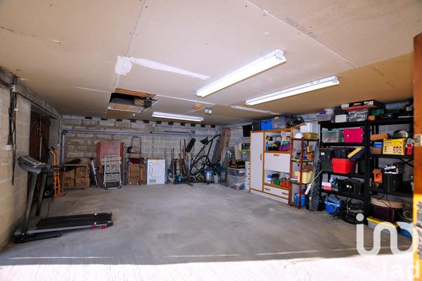 Maison à vendre 6 pièces 150 m² Saint-Martin-de-Bossenay