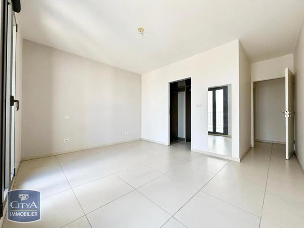 Appartement à louer 4 pièces 96.16m² Nîmes (30900)
