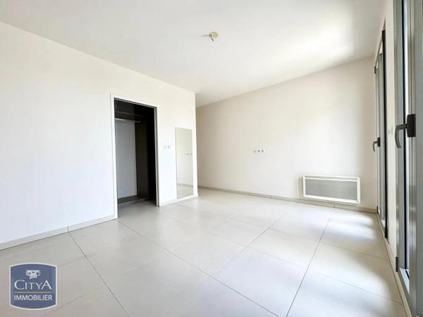 Appartement à louer 4 pièces 96.16m² Nîmes (30900)