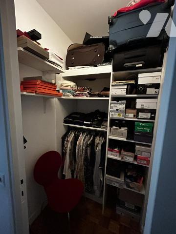 Appartement 3 pièces de 75 m² avec balcon, deux parkings, cave dans une résidence sécurisée