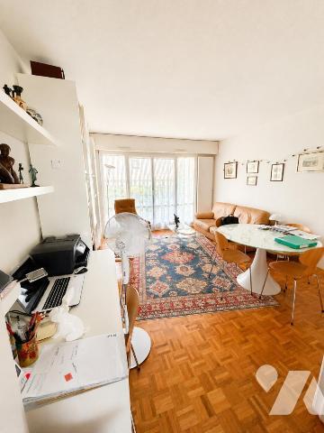 Appartement 3 pièces de 75 m² avec balcon, deux parkings, cave dans une résidence sécurisée