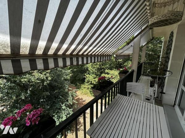 Appartement 3 pièces de 75 m² avec balcon, deux parkings, cave dans une résidence sécurisée