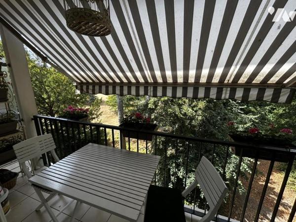 Appartement 3 pièces de 75 m² avec balcon, deux parkings, cave dans une résidence sécurisée