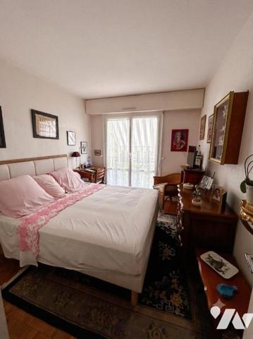 Appartement 3 pièces de 75 m² avec balcon, deux parkings, cave dans une résidence sécurisée
