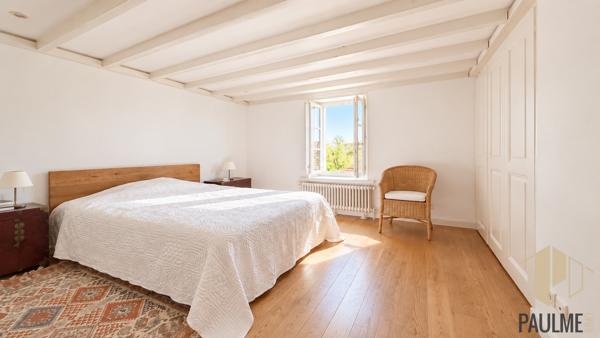 MAISON EN PIERRE 3 ou 4 chambres – 232 M² – JARDIN – SERGY 01630