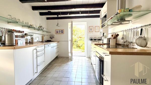 MAISON EN PIERRE 3 ou 4 chambres – 232 M² – JARDIN – SERGY 01630