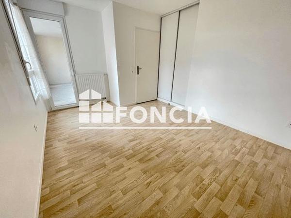 Location Appartement 2 pièces 44.3 m² - 6 RUE DE BOUGAINVILLE Elancourt 78990