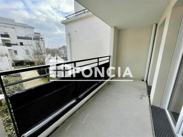 Location Appartement 2 pièces 44.3 m² - 6 RUE DE BOUGAINVILLE Elancourt 78990