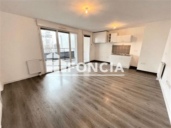 Location Appartement 2 pièces 44.3 m² - 6 RUE DE BOUGAINVILLE Elancourt 78990