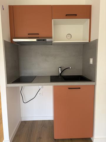 HYPER CENTRE CHALLANS - APPARTEMENT NEUF UNE CHAMBRE AVEC STATIONNEMENT
