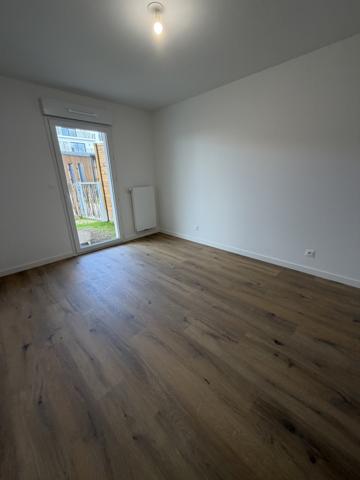 HYPER CENTRE CHALLANS - APPARTEMENT NEUF UNE CHAMBRE AVEC STATIONNEMENT