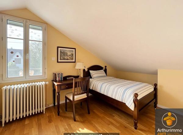 Vente                                                      Maison
                        
                     5 pièces                      79 m2                     à Yerres