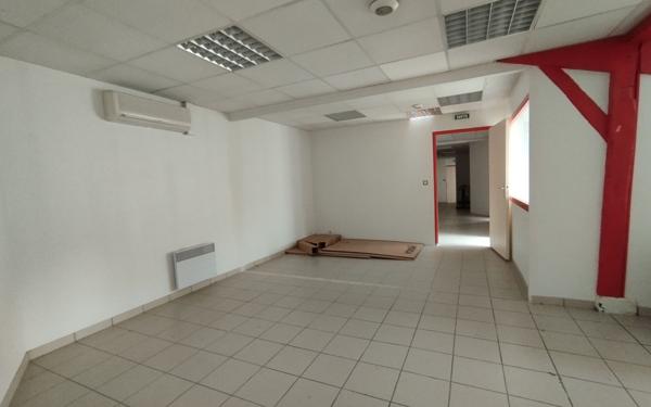 Maison à vendre    1 pièce • 266 m2 Mont-de-Marsan