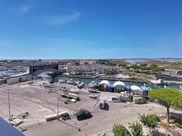 STUDIO CABINE LUMINEUX ET VUE DEGAGEE MER ET ETANGS