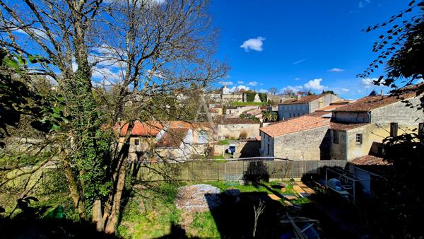 Maison Saintes 5 pièce(s) - Quartier Saint François