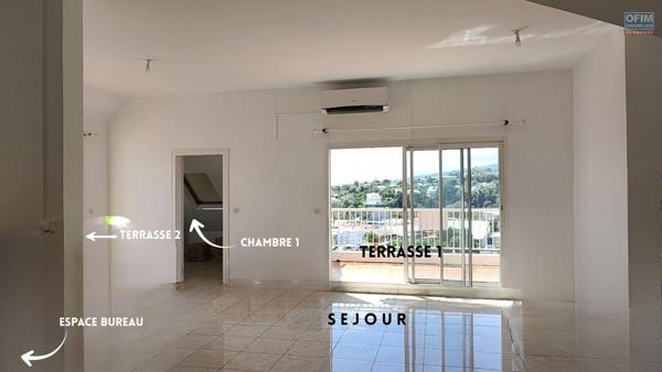 Vente Appartement T4 sous comble de 130m2 à Saint-Denis 974 - Moufia